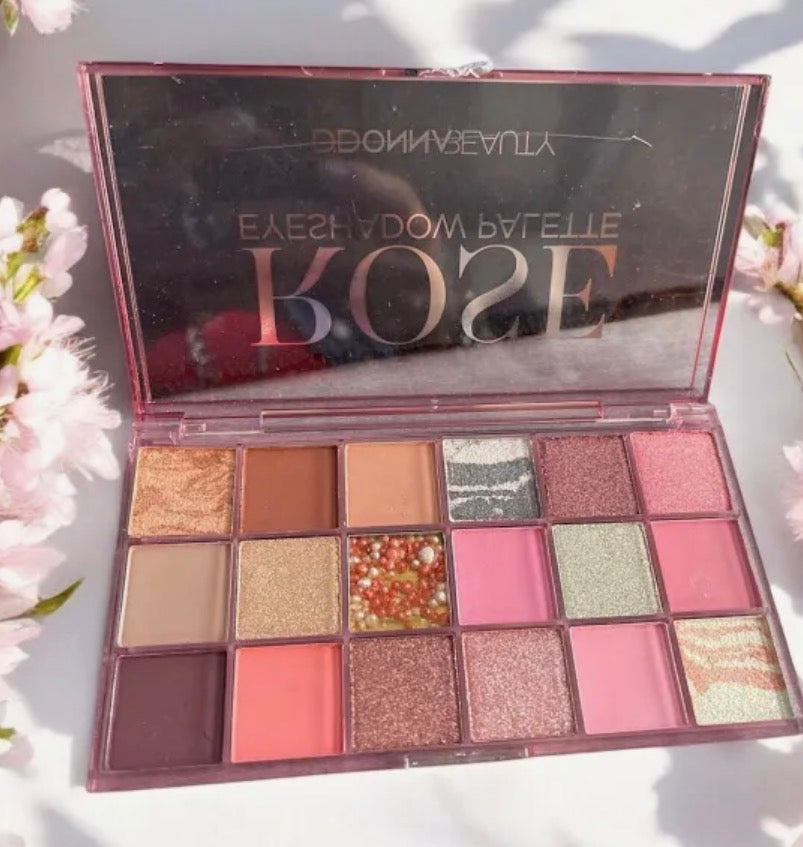 Grande palette fard à paupières roses